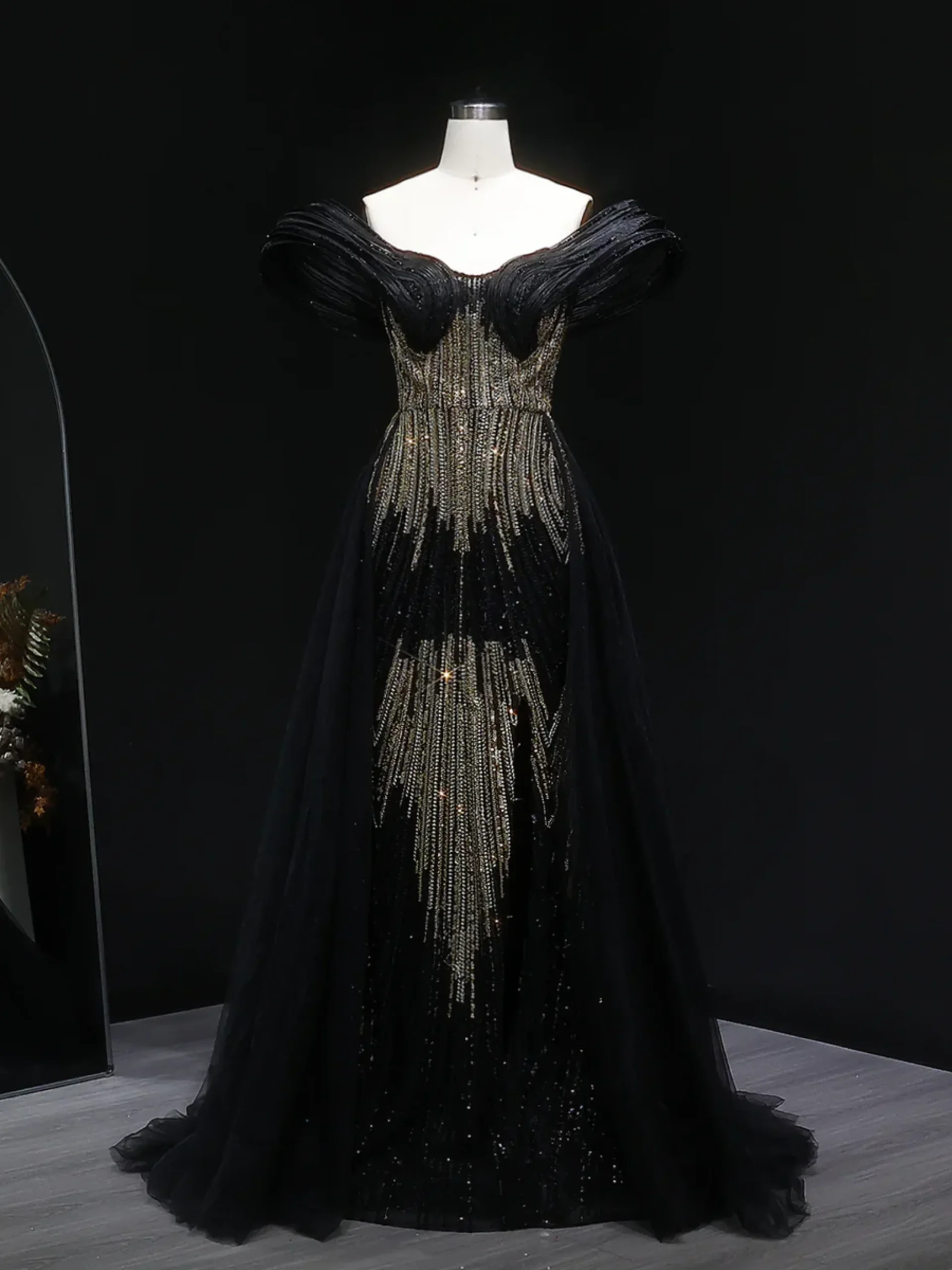 Corset Opulence - Image 11